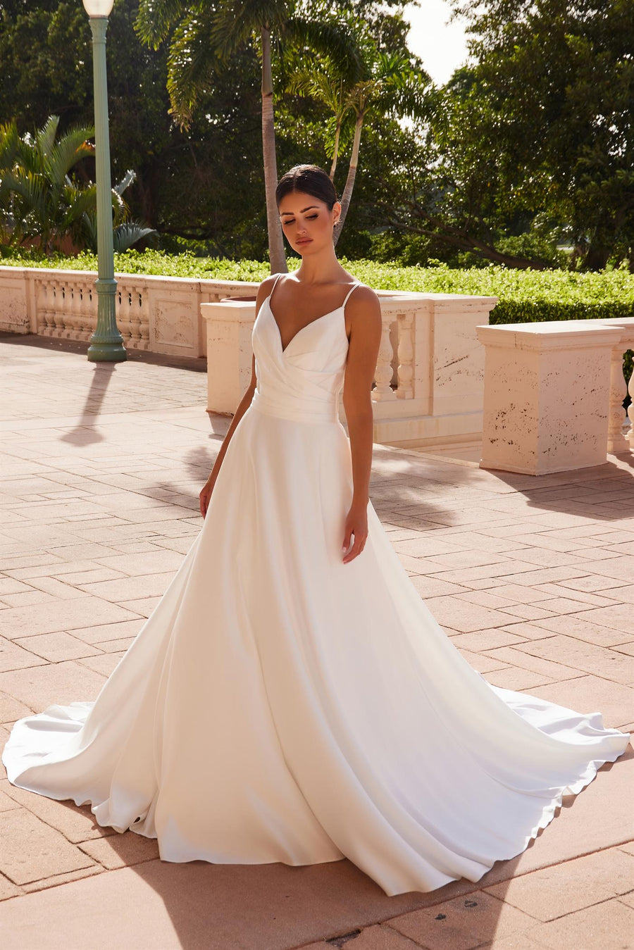 Wedding Dresses Bridal Gown Long Pleated Wedding Dress White