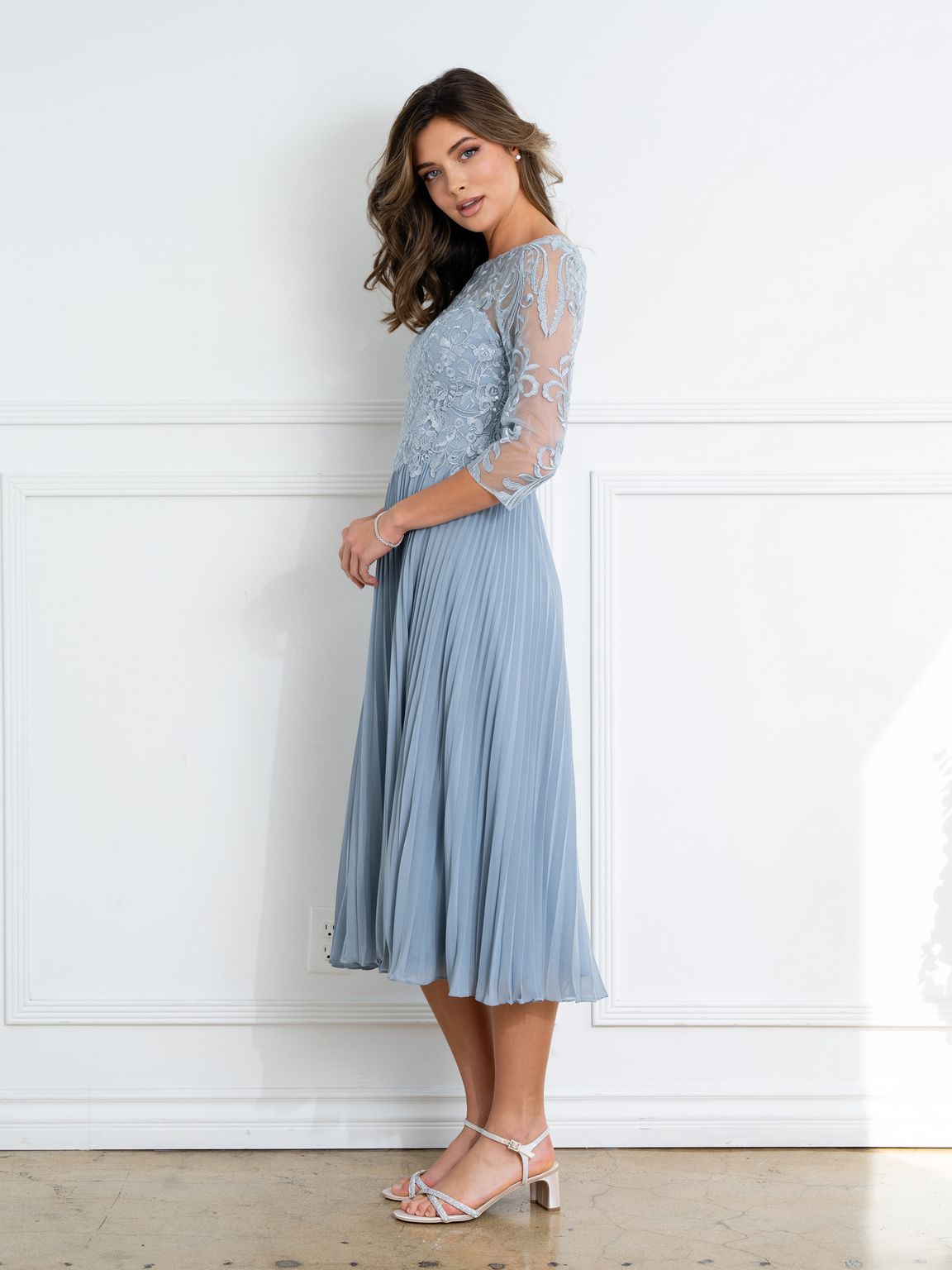 Mother of the Bride Dresses Short Pleated Lace Mother of the Bride Midi Dress Dusty Blue