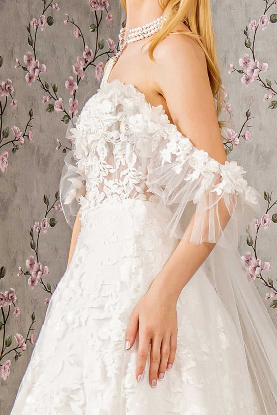 Wedding Dresses Long Back Drape Wedding Ball Gown Ivory