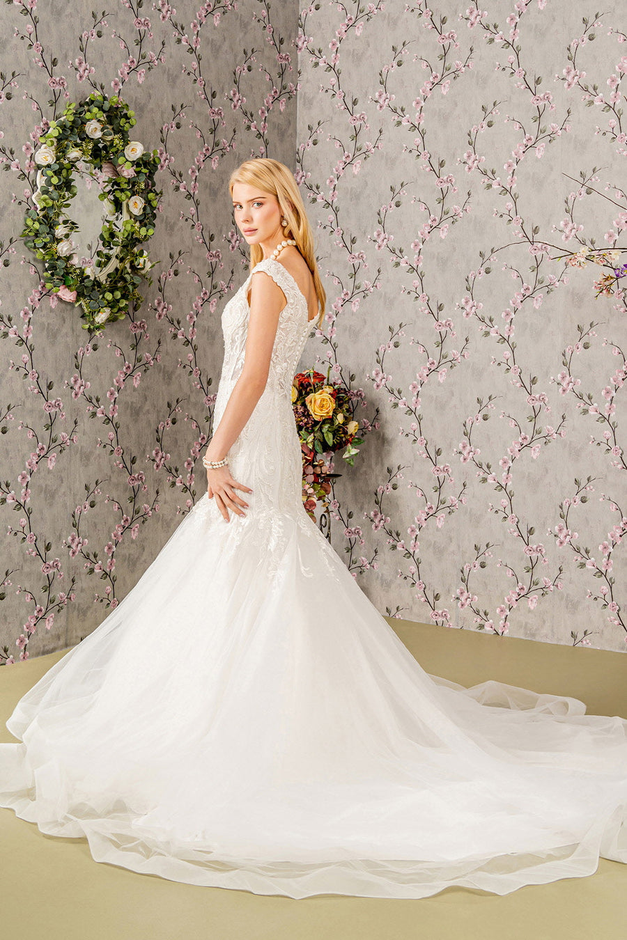 Wedding Dresses Jewel Trumpet Wedding Gown Ivory