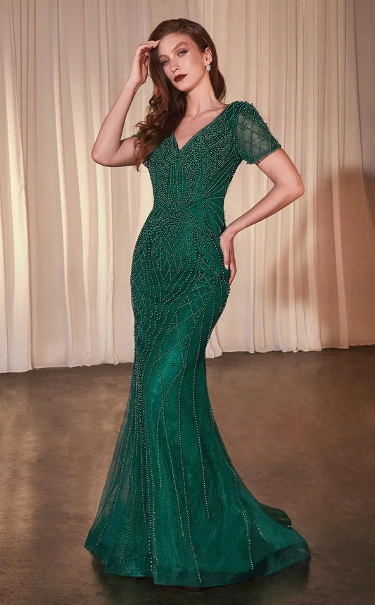 فستان رسمي طويل مُرصّع بالخرز من LaDivine CC4019