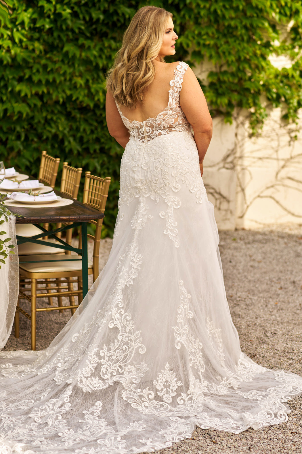 Wedding Dresses Long Floral Lacce Applique Plus Size Wedding Dress Ivory