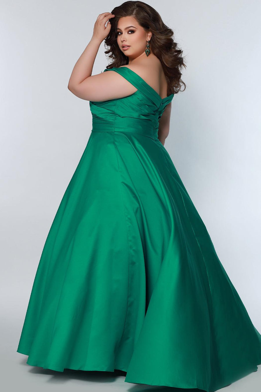 Long Off Shoulder Plus Size Prom Dress Emerald