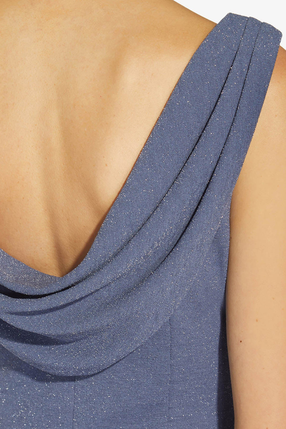 أدريانا بابيل AP1D104418 فستان بدون أكمام بظهر كول وبنسج معدني سادة