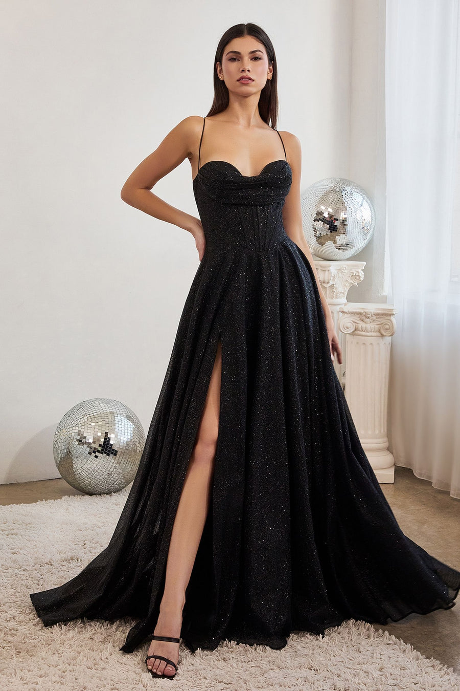 فستان سهرة طويل لامع من LaDivine CD252