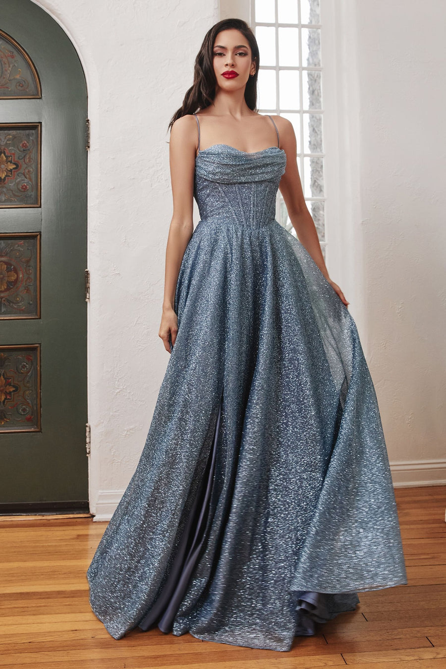 فستان سهرة طويل لامع من LaDivine CD252