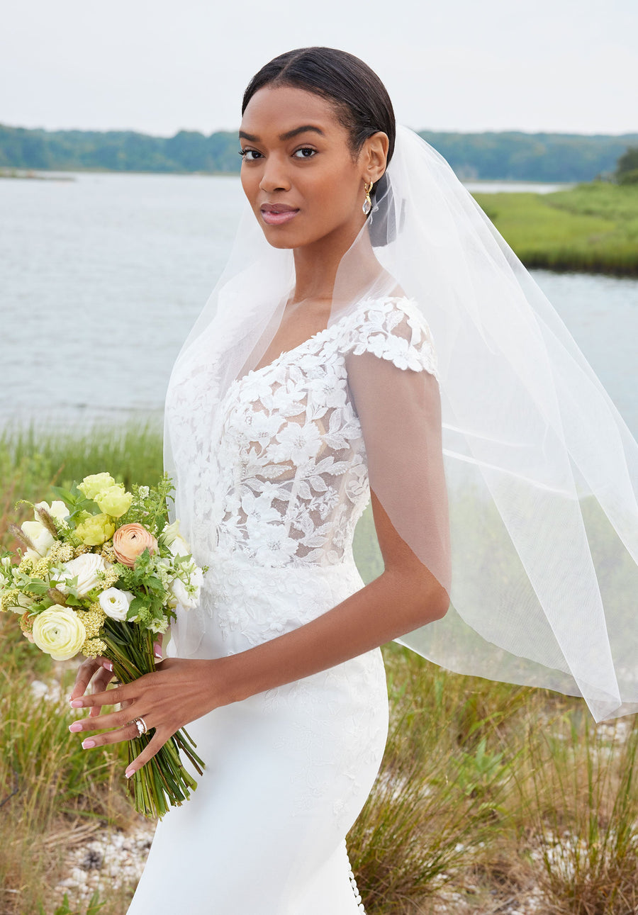 Wedding Dresses Long 3D Floral AppliquésWedding Dress Ivory/Ivory/Honey