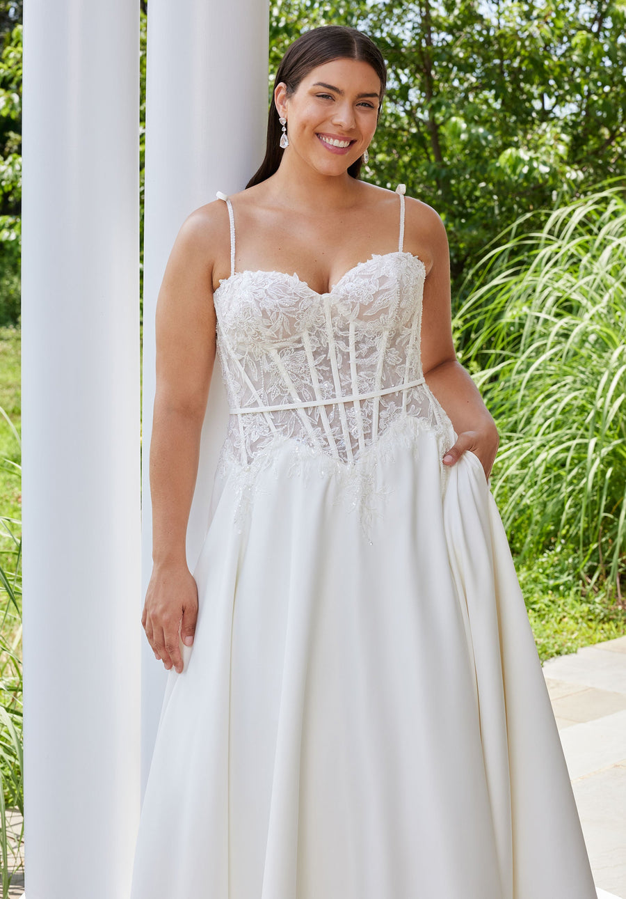 Wedding Dresses A Line Long Corset Plus Size Lace Wedding Dress Ivory/Honey