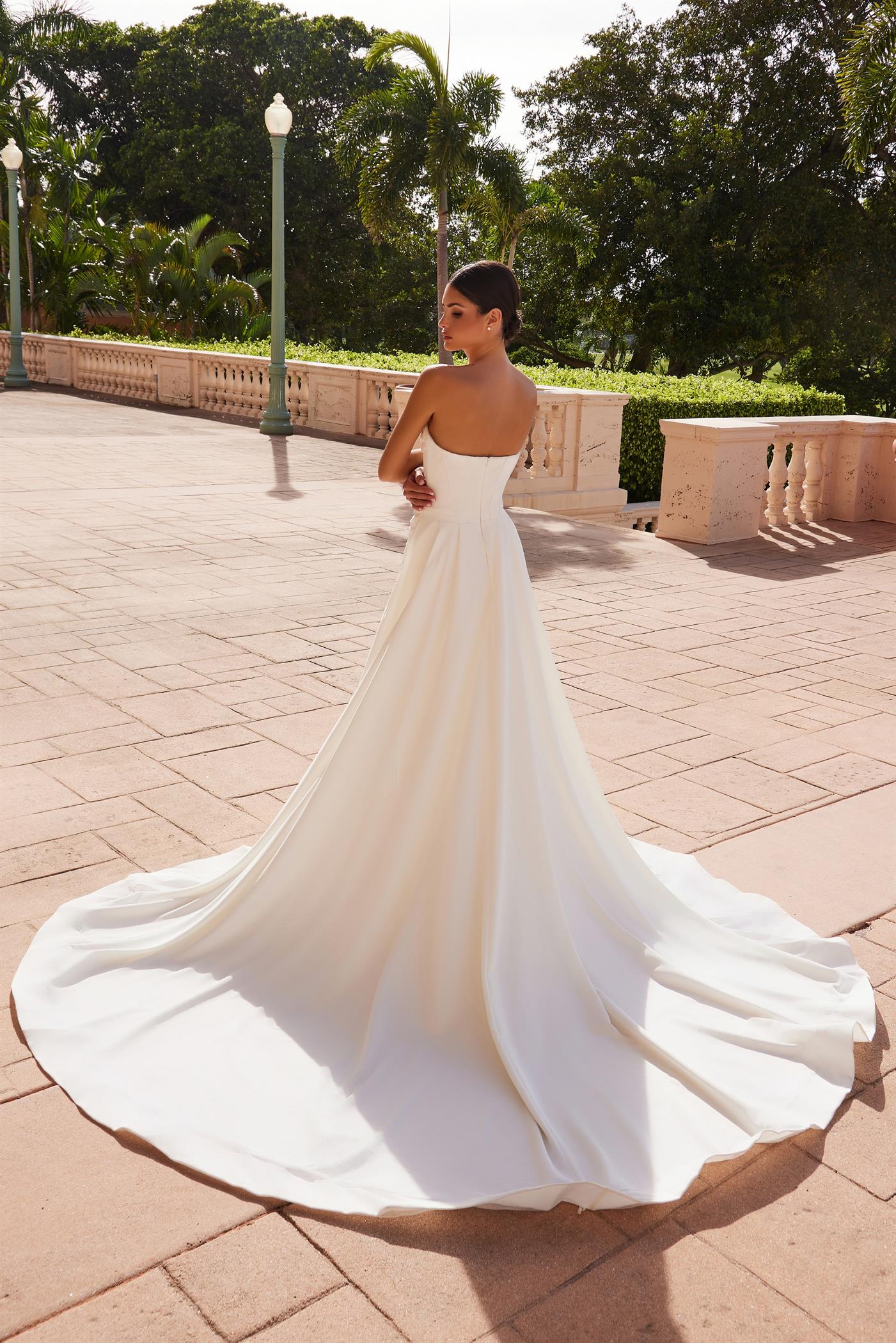 Wedding Dresses Bridal Gown Long Pleated Wedding Dress  White