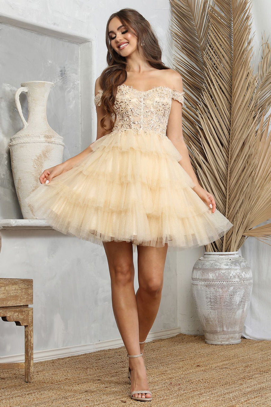 Cocktail Dresses Prom Short Glitter Applique Homecoming Cocktail Dress Champagne