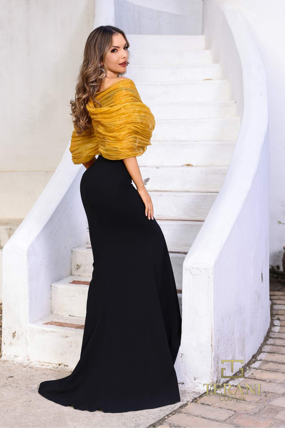Formal DressesLong fitted Formal Evening Dress Gold Black