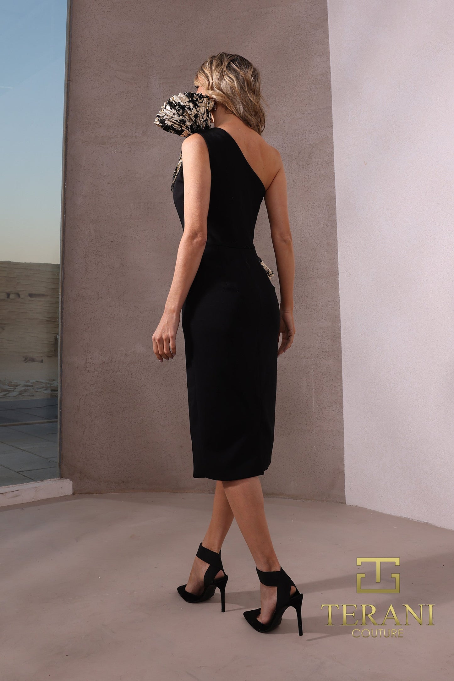 Cocktail Dresses Fitted Short Cocktail Midi Dress Black Gold