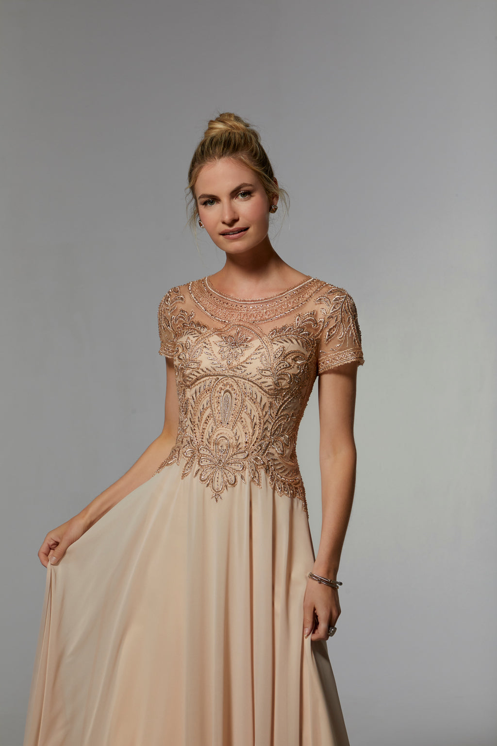 فستان طويل رسمي لأم العروس من MGNY Madeline Gardner، نيويورك 71824