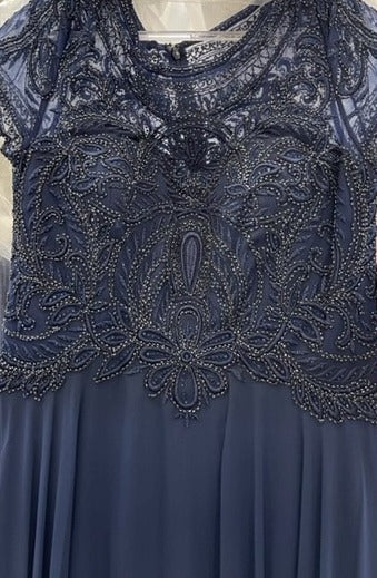 فستان طويل رسمي لأم العروس من MGNY Madeline Gardner، نيويورك 71824