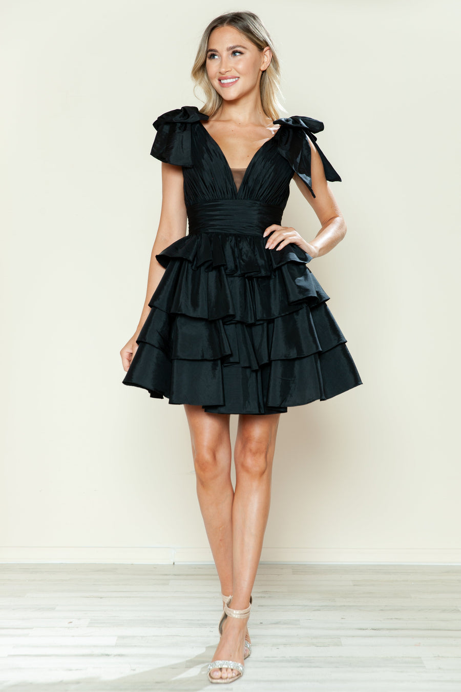 Cocktail Dresses Homecoming A Line Ruffle Short Cocktail Dress Black