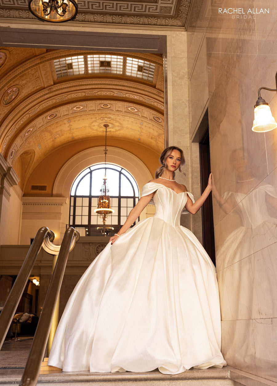 Wedding Dresses Ball Gown Pleated Long Wedding Dress  Ivory