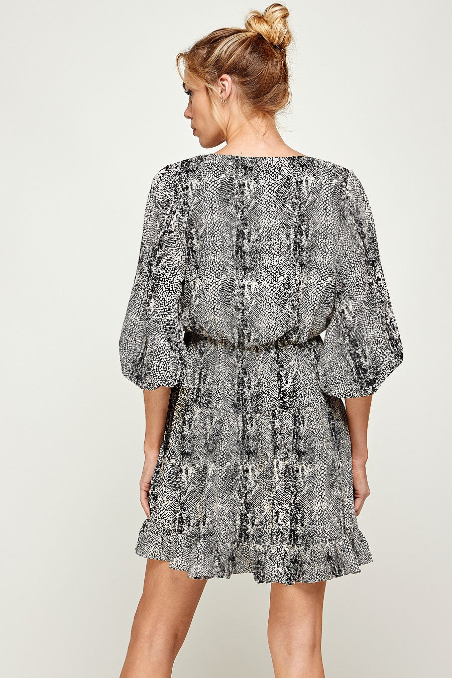 Cocktail Dresses Short V Neck Printed Ruffled Dress Black/Taupe