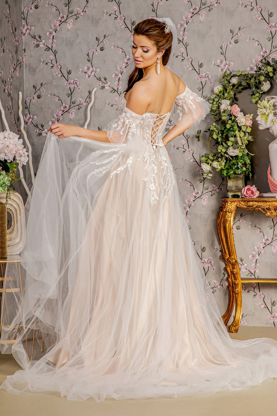 Wedding Dresses A line Wedding Gown with Detachable Short Sleeves Ivory/Champagne