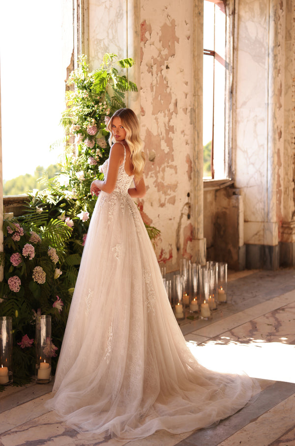 Wedding Dresses A Line Long Bridal Lace Wedding Dress Ivory/Ivory