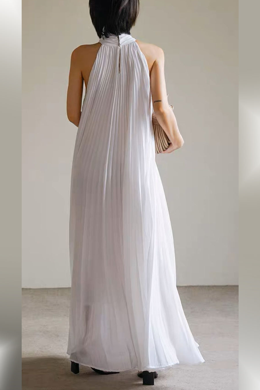 Formal Dresses Sleeveless Halter Pleated Long Dress White