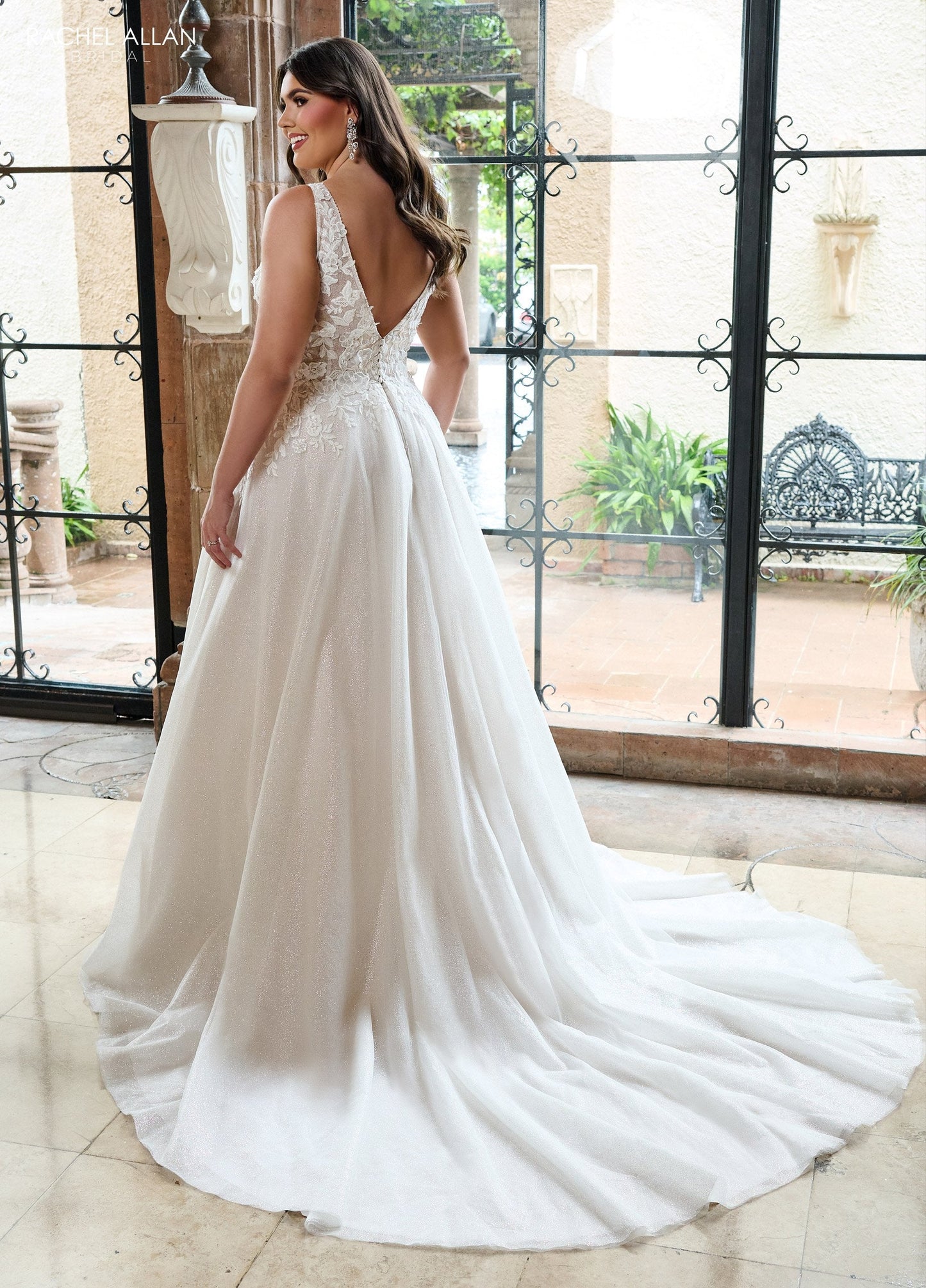 Wedding Dresses Glitter 3D Floral Applique Long A Line Wedding Dress White