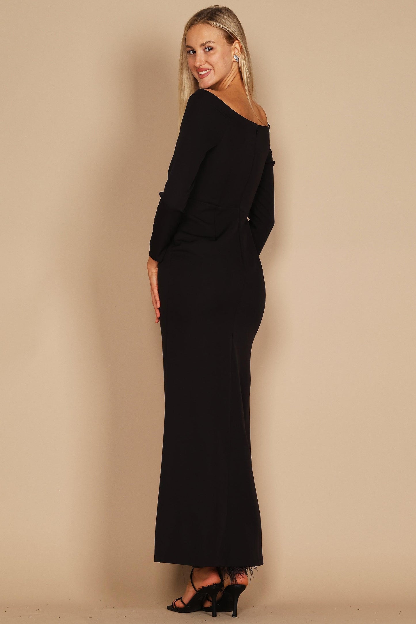 Laundry by Shelli Segal Long Fitted Formal Dress - The Dress Outlet