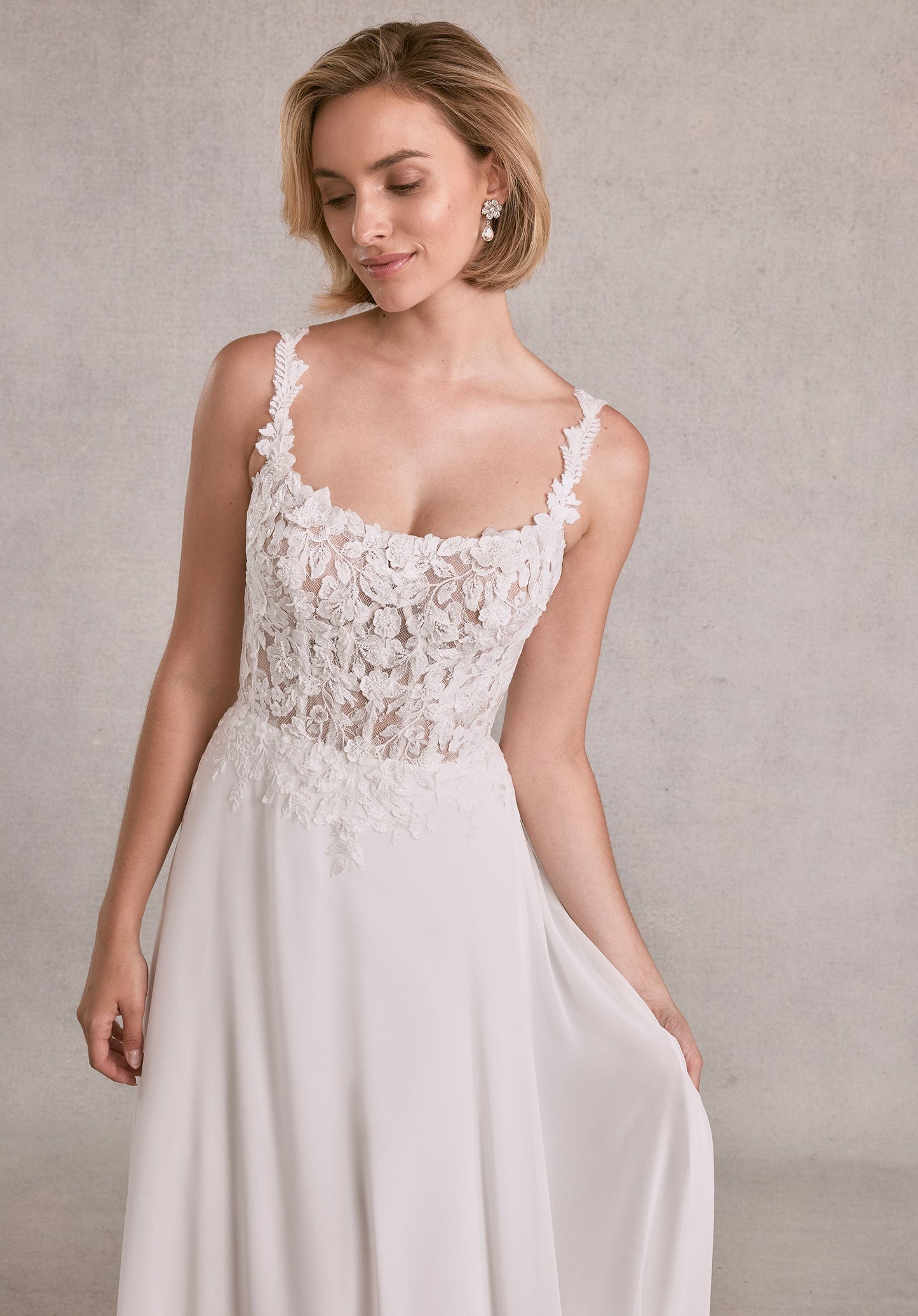 Wedding Dresses A Line Corset Long 3D Floral Applique Wedding Dress Ivory/Honey