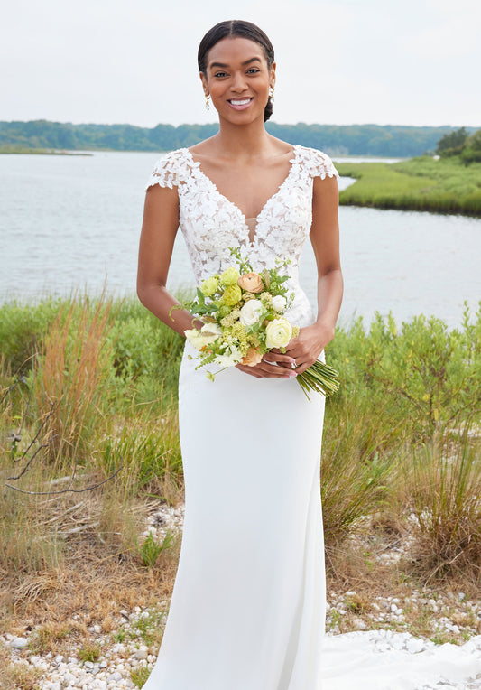 Wedding Dresses Long 3D Floral AppliquésWedding Dress Ivory/Ivory/Honey