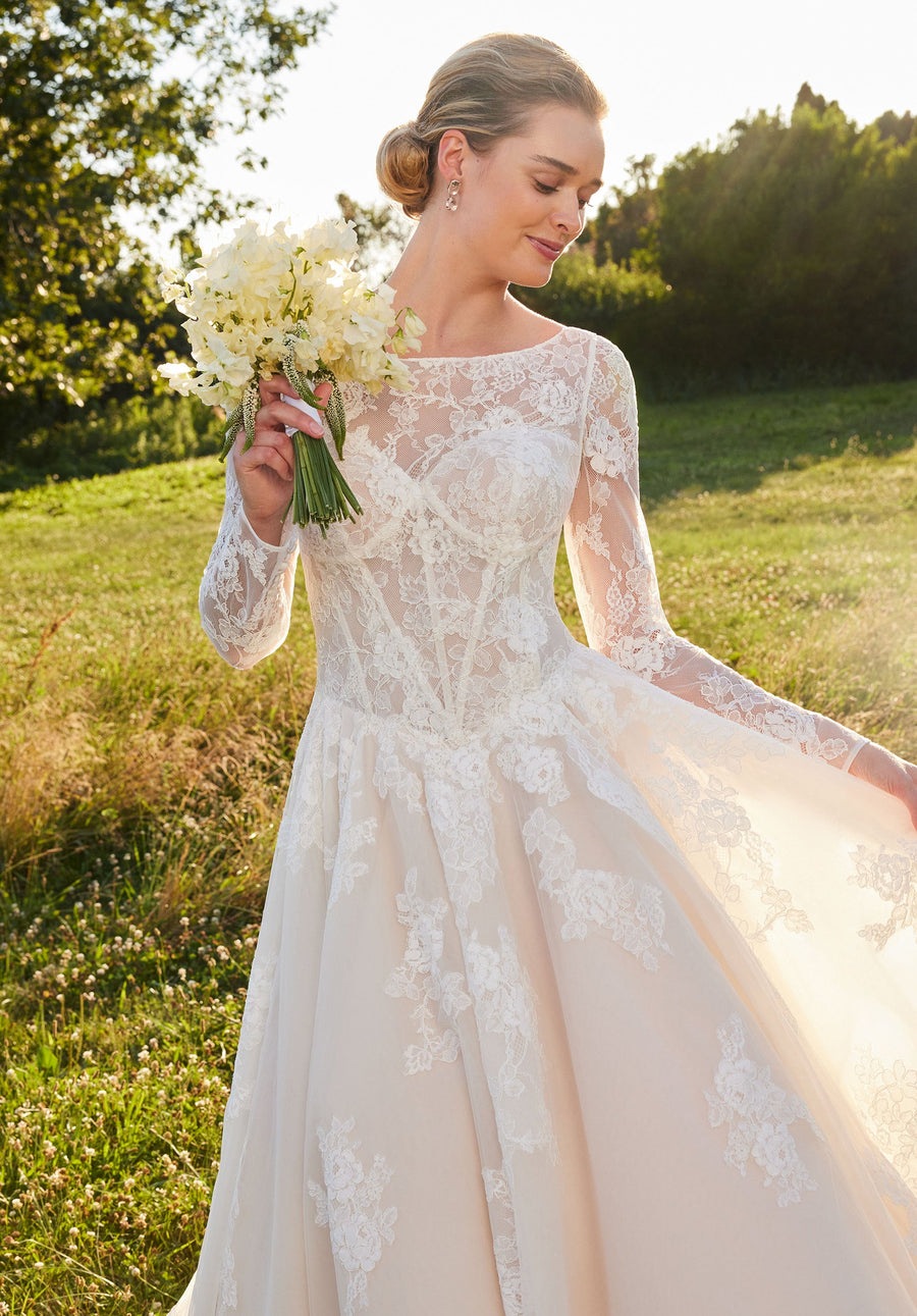 Wedding Dresses Long Sleeve Ball Gown Lace Wedding Dress Ivory/Champagne