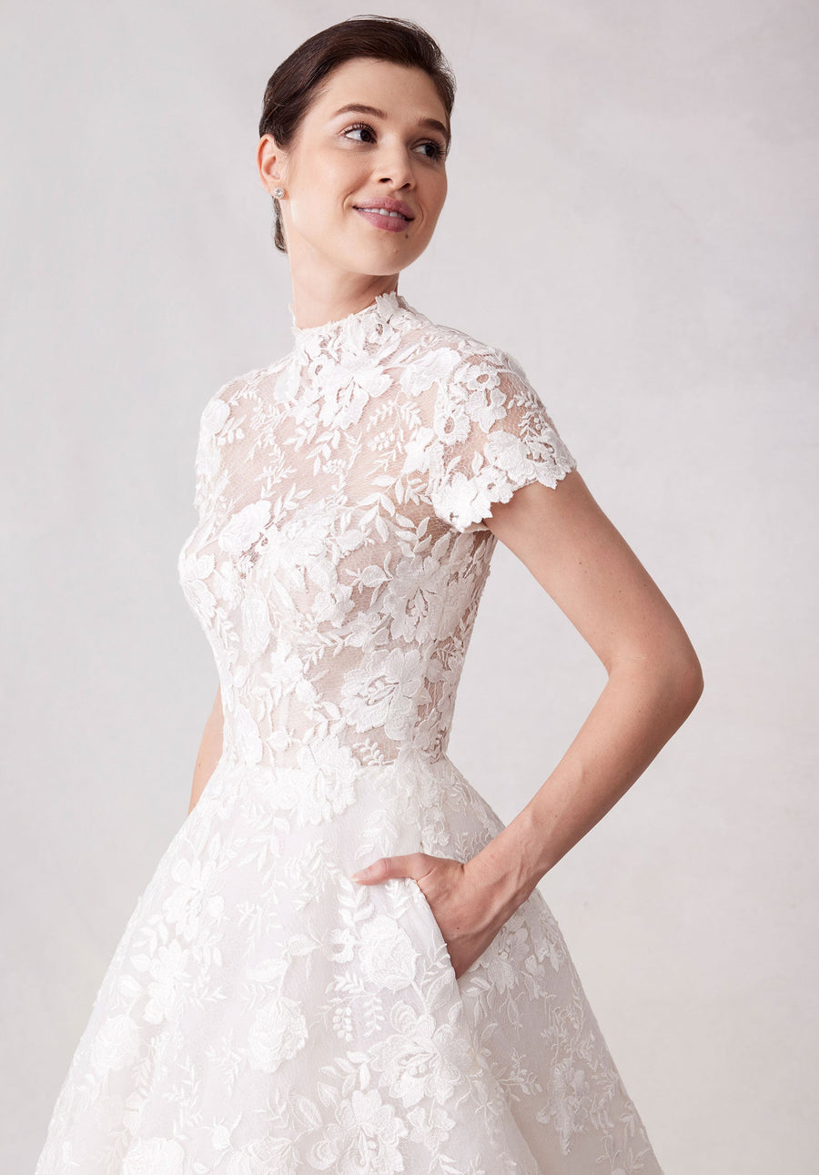 Wedding Dresses A Line Long Floral Lace Wedding Dress Ivory/Porcelain