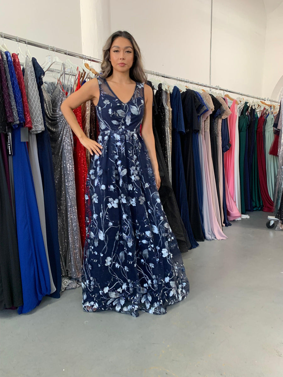 Sleeveless Long Formal Dress Size 6 - The Dress Outlet